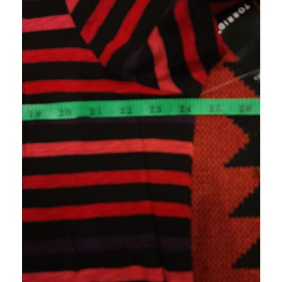 Torrid Classic Fit Red & Black Striped V-Neck Tee Size 2 - Picture 6 of 8